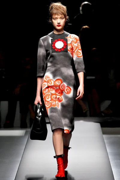 Look 24